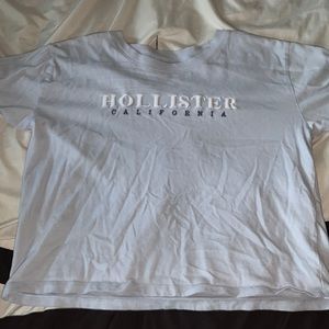 Hollister, XS, blue, short sleeve, crop top, never worn.